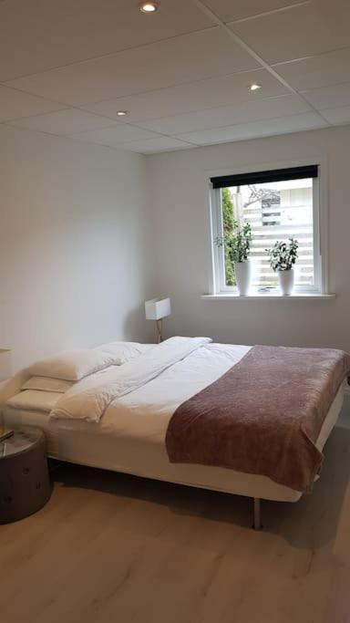 Lgh Lillemor, Naera Havet, Staden Och Naturen Strömstad Eksteriør bilde